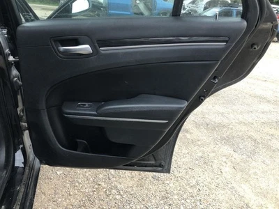 Chrysler 300 2016 panel de moldura de puerta trasero 945140 Foto 1 de 4