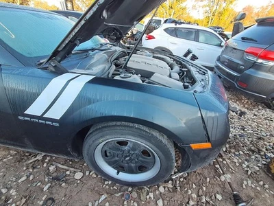 Used Front Right Fender fits: 2013 Chevrolet Camaro Front Right Grade A Foto 1 de 4