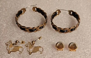 3 schöne goldfarbene Ohrringe Hundeform Muschelform Schleife und Bandstil - Bild 1 von 5