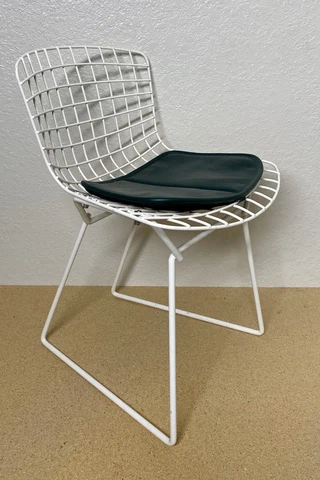 4 x Harry Bertoia Child's Chairs by Knoll International Cover