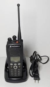 Motorola PRC-153 XTS2500 Modelo 3 UHF (380-470 MHz) P25 Digital AES-256 FPP - Imagen 1 de 19