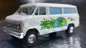 ** Trident 90143 Sun & Fun (Passion Wagon) HO 1:87 Scale - Picture 1 of 3