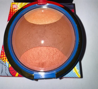 MAC GOLDEN LARIAT MSF~WONDER WOMAN COLLECTION - Image 1 of 4