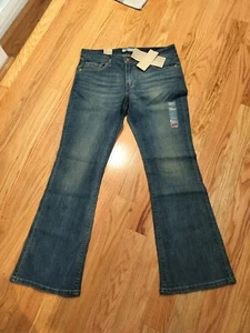 Levis Womens Size 11M 518 Low Rise Bootcut Jeans Medium Wash Denim Stretch - Picture 1 of 6