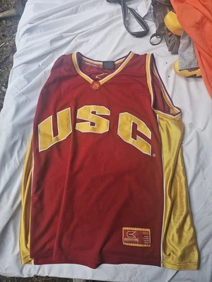 Camiseta deportiva de baloncesto Colosseum Athletics USC Trojans adulto XL roja y dorada número 21 Foto 1 de 4
