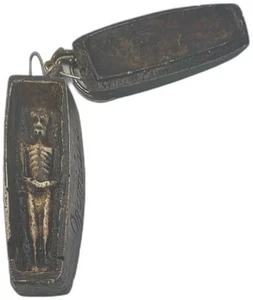 Vintage Guanajuato Memento Mori Skeleton Coffin Keychain Mexican Folk Art - Picture 1 of 8