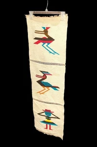 Arte popular nativo tejido lana textil colgante de pared 2 pájaros y mujer colorido vintage - Imagen 1 de 19
