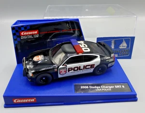 CARRERA DIGITAL 132 DODGE CHARGER SRT8 USA POLICE DIGITALISÉE RÉFÉRENCE 30441 - Picture 1 of 5