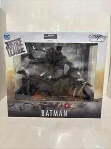Batman TDKR Figure DIAMOND TOYS PVC SIDESHOW COLLECTIBLES SEALED - Picture 1 of 3