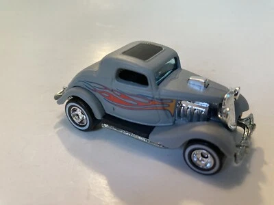 Hot Wheels suelto 3 ventanas 34 de la serie Garage. Real Riders  Foto 1 de 2