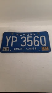 Michigan Great Lakes State MI License Plate Tag YP 3560 - Picture 1 of 2