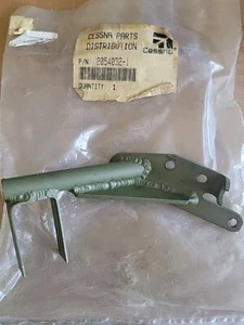 NOS Cessna Aircraft Support Bracket Assembly 2054032-1 - Bild 1 von 5