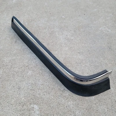 Parachoques delantero pasajero Volvo 240 IPD barra de ajuste de esquina usado 244 245 1986-1993 Foto 1 de 4