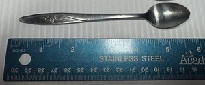 Lasting Rose Deluxe Stainless Taiwan The First Years ONEIDA Baby Spoon (choose q - Picture 1 of 3