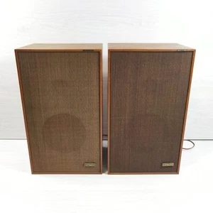 Coppia di diffusori da libreria vintage Hitachi Made in Japan - legno cablato - 4W 8Ω - Foto 1 di 18