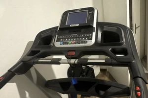 Spirit Fitness Laufband XT685 - Bild 1 von 4