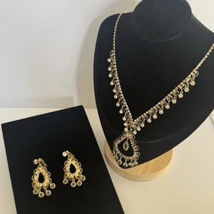 Vintage Gold Hänger Halskette mit Tropfen Anhänger und passenden Ohrclips - Bild 1 von 8