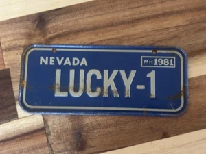 Mini matrícula Nevada 1981 vintage - "LUCKY-1" - Imagen 1 de 9
