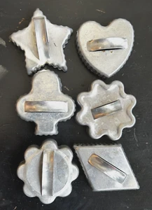 Vtg Metal Crimped Cookie Cutters 6 - Heart Star Diamond Spade Trefoil Flower - Picture 1 of 8