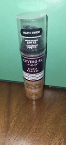 Base líquida 3 en 1 Covergirl + Olay Simply Ageless, 270 almendras tostadas - Imagen 1 de 1