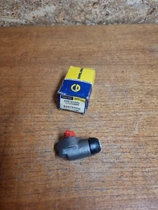 Genuine Girling Wheel Cylinder 64675500 New Old Stock - Picture 1 of 7