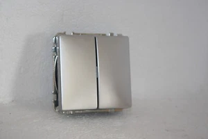 Merten ARTEC / System Fläche Serien Schalter mit Wippe in Alu Aluminium - Bild 1 von 1