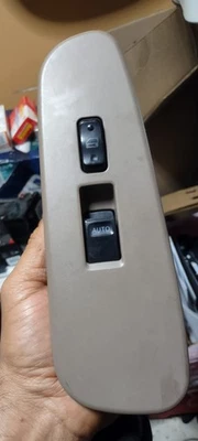 Interruptor ventana eléctrica lado derecho pasajero Toyota Sequoia 01-07 marrón Foto 1 de 4