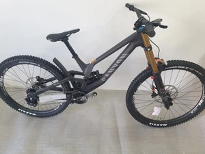 Canyon Sender CFR Downhill Bike Size S - Picture 1 of 24