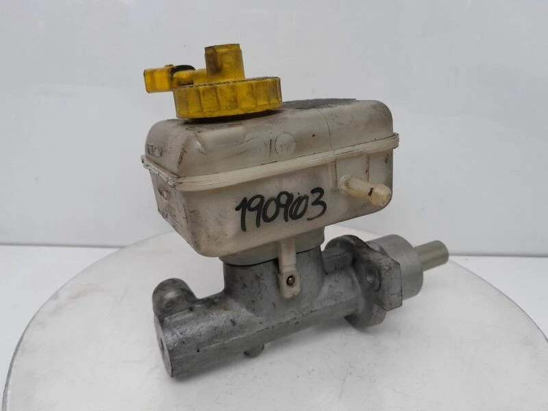 21027099 Cilindro freno principal VOLKSWAGEN GOLF IV BERLINA (1J1) 1997 1146725 Foto 1 de 4