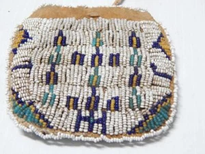 ANTIQUE c1870-90s SIOUX PLAINS INDIAN SINEW BEADED ON BUFFALO BOTH SIDES POUCH - Picture 1 of 7