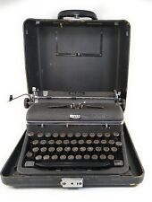 Vtg  Royal Quiet De Luxe Typewriter Manual Portable Black Keys + Case 1940s