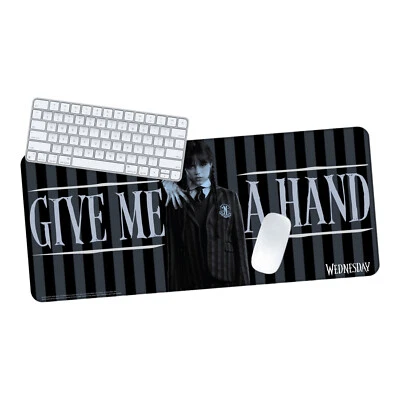 Wednesday Addams Schreibtischunterlage Mauspad mit Give Me a Hand Design - Bild 1 von 4