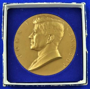 VINTAGE JOHN F. KENNEDY PRESIDENTIAL INAUGURATION BRONZE MEDAL US MINT LARGE 3" - Picture 1 of 1