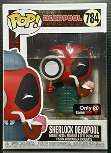 ¡Funko Pop + Protector! Marvel #784 Deadpool Sherlock (Gamestop) *Como nuevo* - Imagen 1 de 12