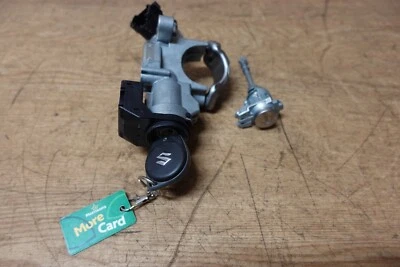 41394 H6M 2023 SUZUKI SWIFT BARRIL DE ENCENDIDO CON BLOQUEO DE CONDUCTOR Y LLAVE. Foto 1 de 3