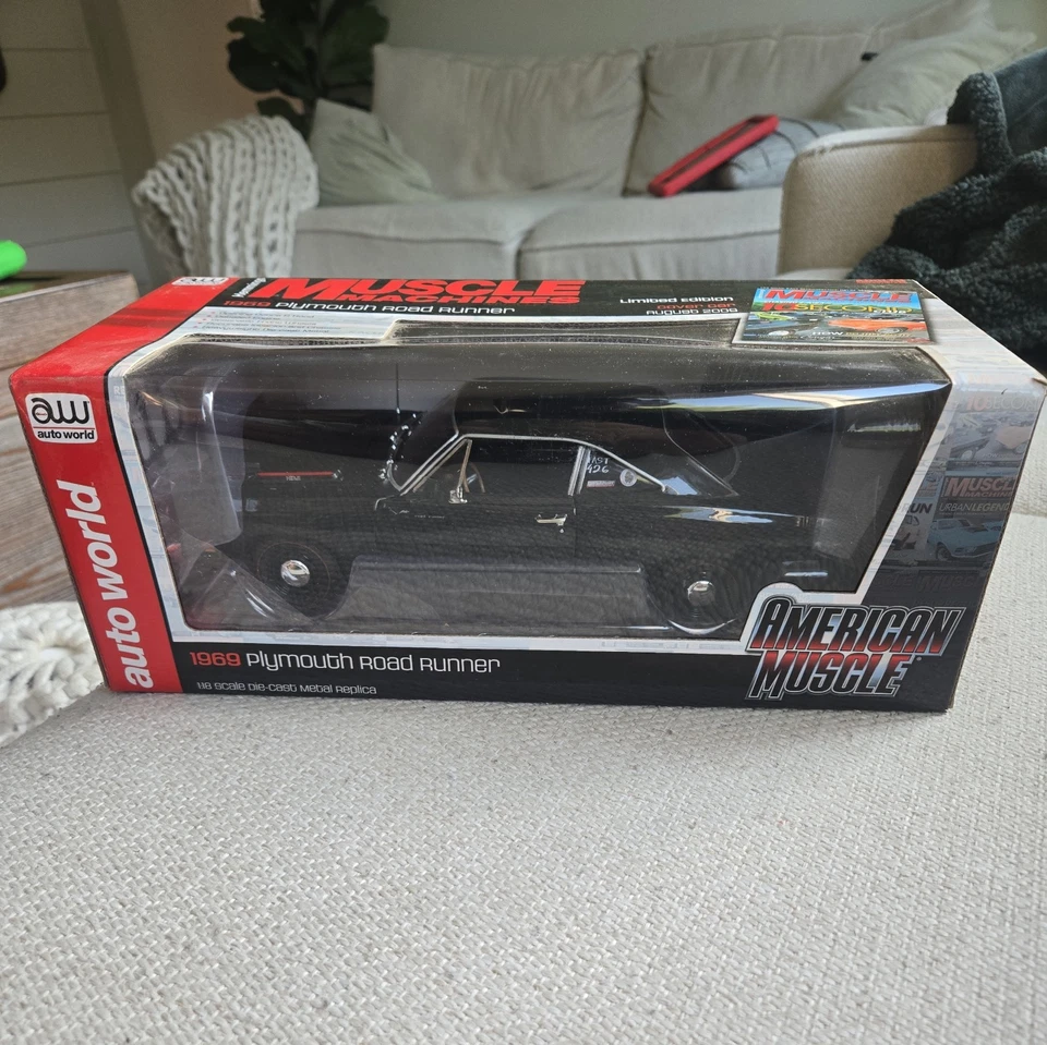 1969 Plymouth ROADRUNNER часть AUTO WORLD Hemmings чехол автомобиля ограниченного  - Изображение 1 из 4