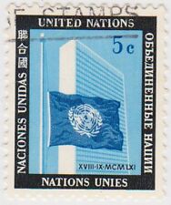 (UN65) 1962 UN 5c Indigo Blue & Black UN Flags ow112
