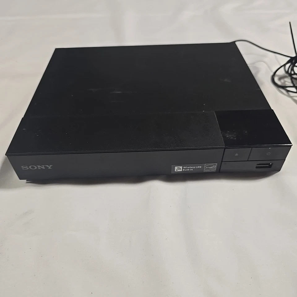 Red inalámbrica LAN incorporada Sony BDP-S3700 probada Foto 1 de 4
