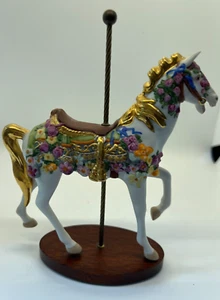 Franklin Mint TREASURY OF CAROUSEL ART Figurine white gold horse flowers unicorn - Picture 1 of 5