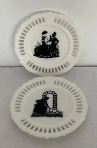De colección 2 x Platos de Vidrio Leche Panel SILHOUETTE y Clavija • 1 Marcado John E. Kemple - Imagen 1 de 5