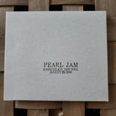 Pearl Jam Live Boston Massachusetts August 29 2000 Concert 2 CD  #43 Vedder - Imagem 1 de 4