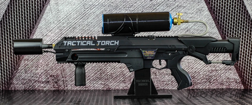 "Midnight Black" Not a Flamethrower Tactical Torch® Premium Upgrade Foto 1 de 4