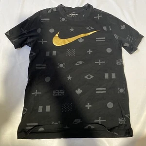 T-shirt uomo Nike Air Flags logo culturale preheat M oro nero swoosh - Foto 1 di 5