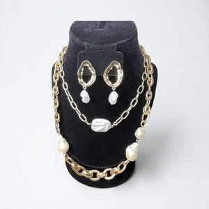 Chico’s goldfarbene Halskette & Ohrringe Set mit Kunstperlen Statement - Bild 1 von 9