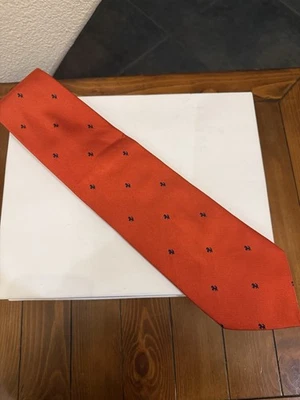 Corbata de Colección Ferrari 100% Seda Rojo-Naranja Patrón Caballo Rampante Hecha en Italia Rara Foto 1 de 4