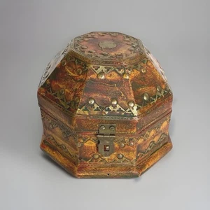 Octagon Shape Lidded Trinket/Jewelry Box with Brass Accents - Picture 1 of 17
