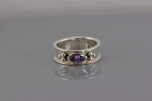 Anillo de plata de ley 925 con borde de cuentas de marquesa púrpura de 7 mm talla: 8 - Imagen 1 de 7