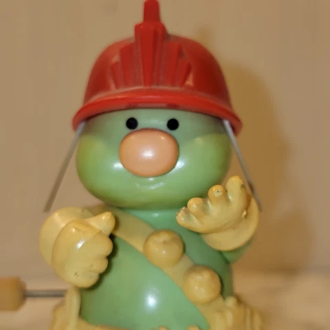 Vintage Fraggle Rock Wind Up Doozer Figure Red Hat 1983 TOMY Cover