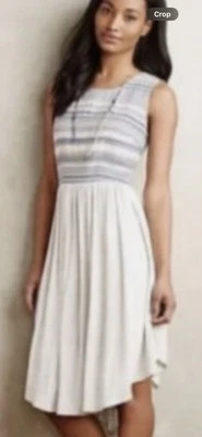 Vestido Anthropologie Dolan Costa Izquierda Bordado en Azul Gris Rayas Foto 1 de 4
