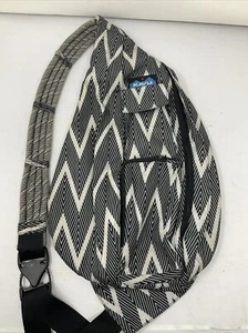 KAVU Rope Bag Sling Crossbody Black & White Geometric Pattern - Clean! - Picture 1 of 9